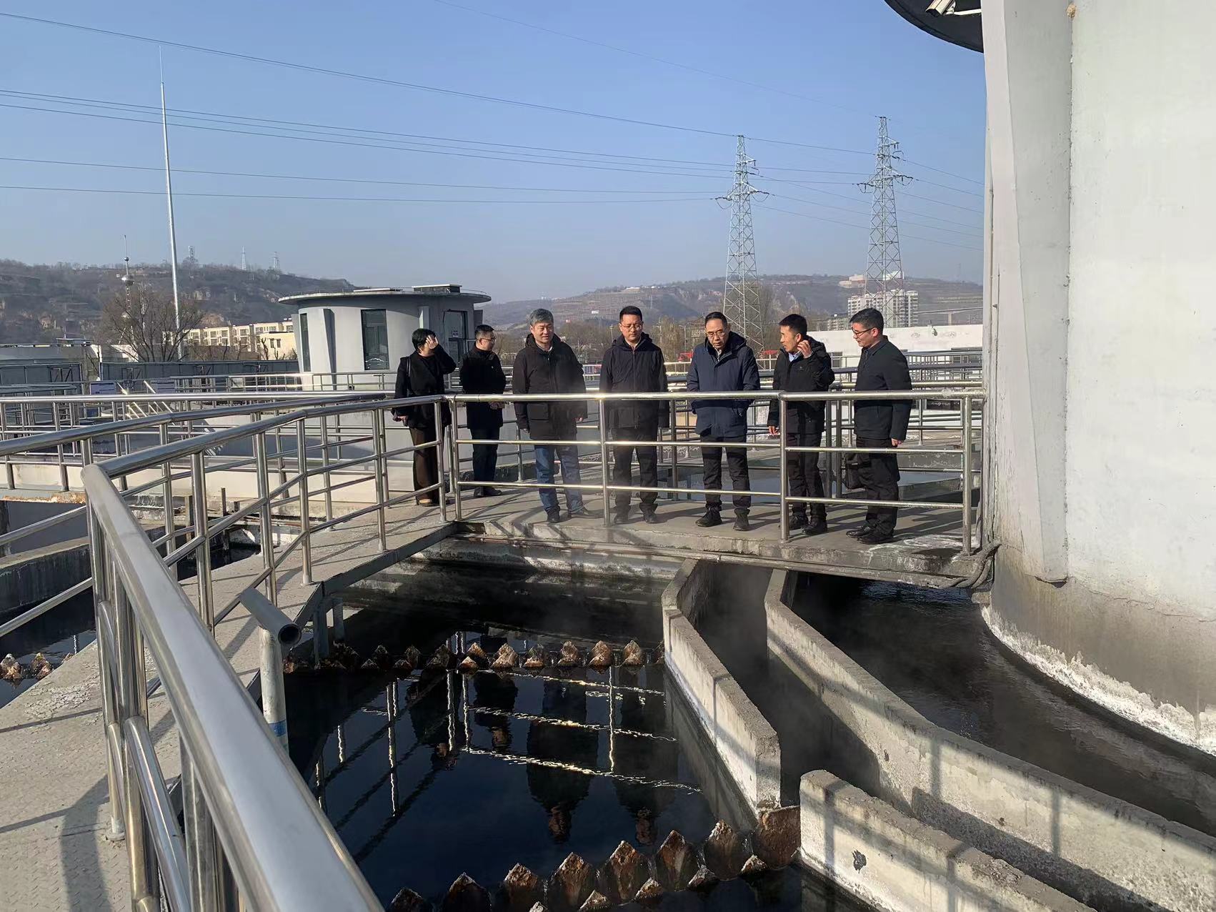 1千亿球友会集团工会开展2024年度冬季送温暖慰问活动.jpg
